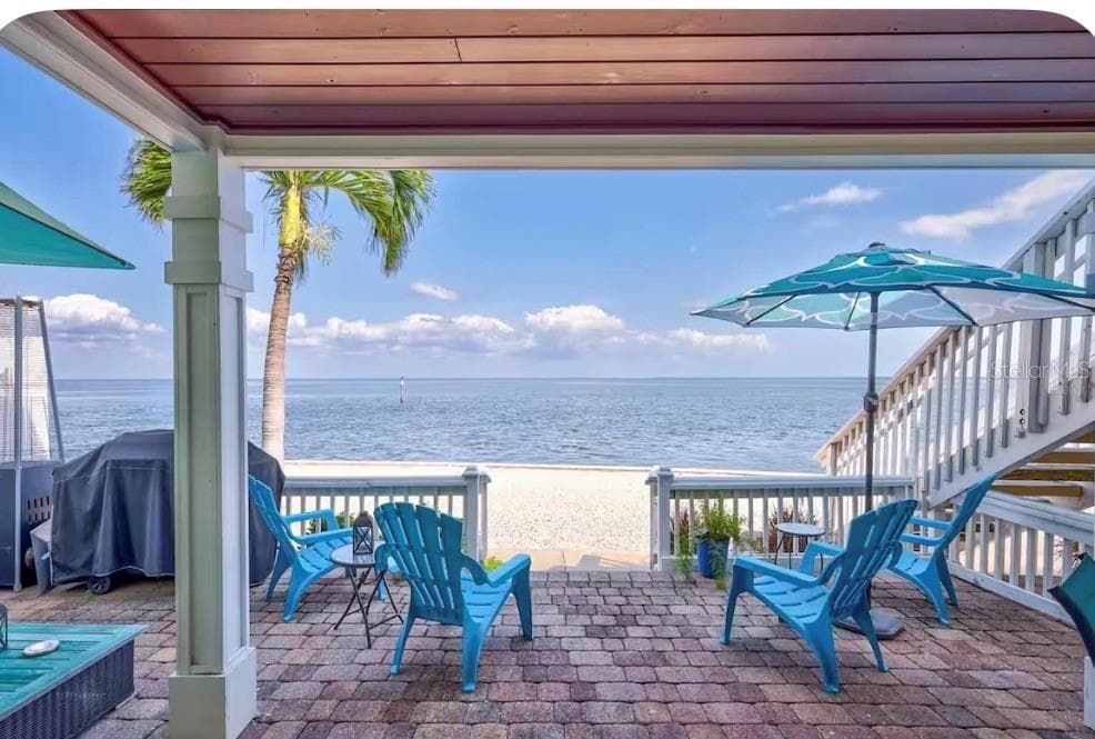5280 COQUINA KEY DRIVE SE UNIT A furnished seasonal ST PETERSBURG, FL 33705