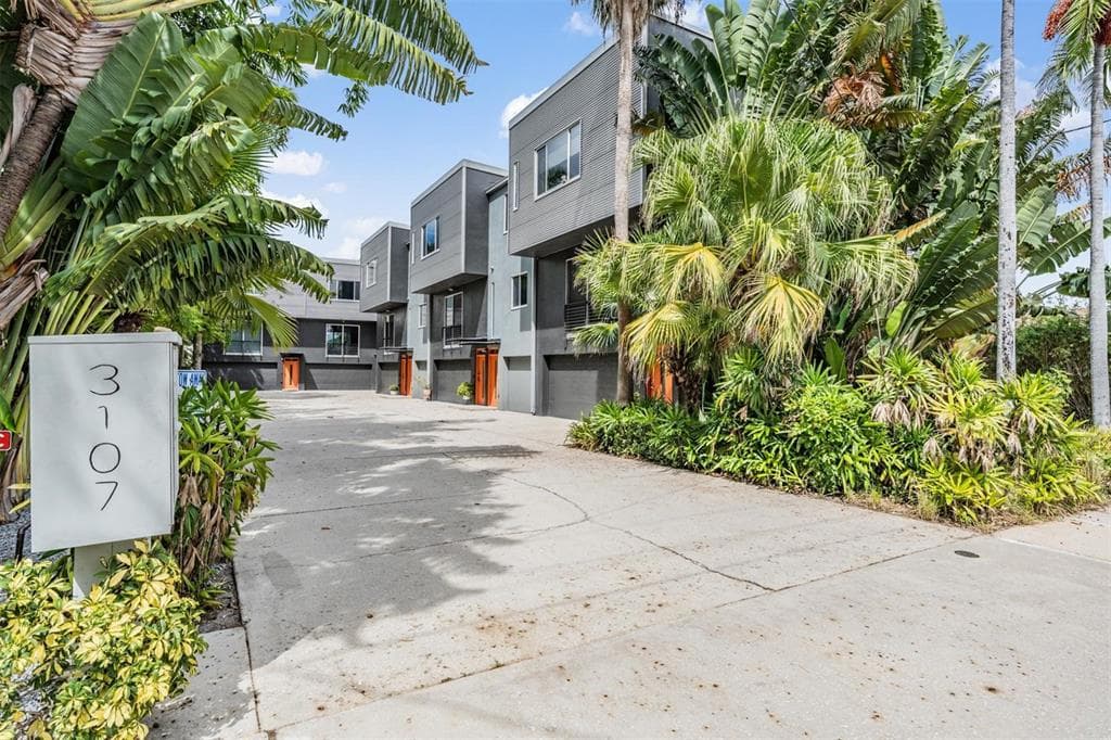 3107 W DE LEON STREET UNIT 6 TAMPA, FL 33609