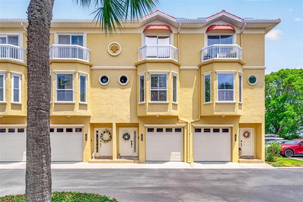 1033 PINELLAS BAYWAY  S
