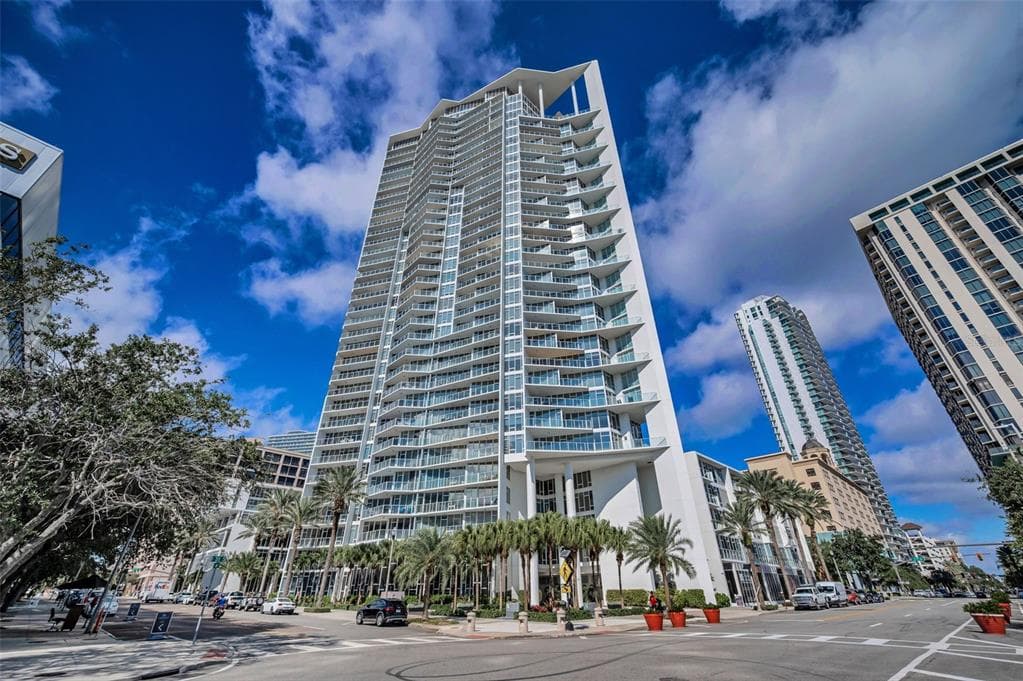 175 1ST STREET S UNIT 2604 ST PETERSBURG, FL 33701