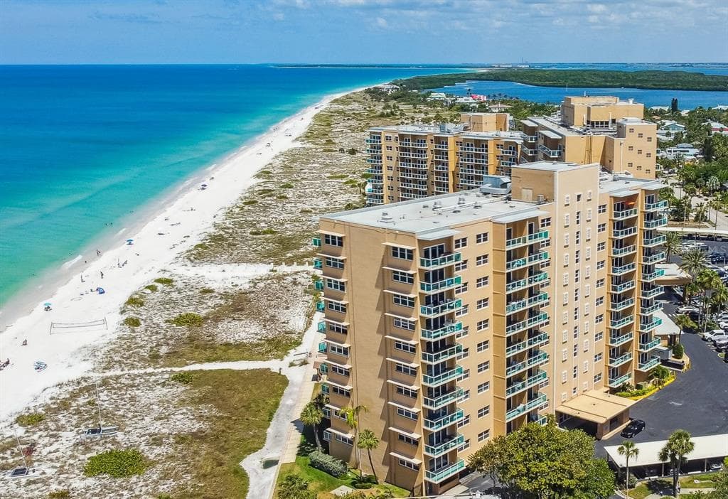 880 MANDALAY AVENUE UNIT C513 CLEARWATER BEACH, FL 33767