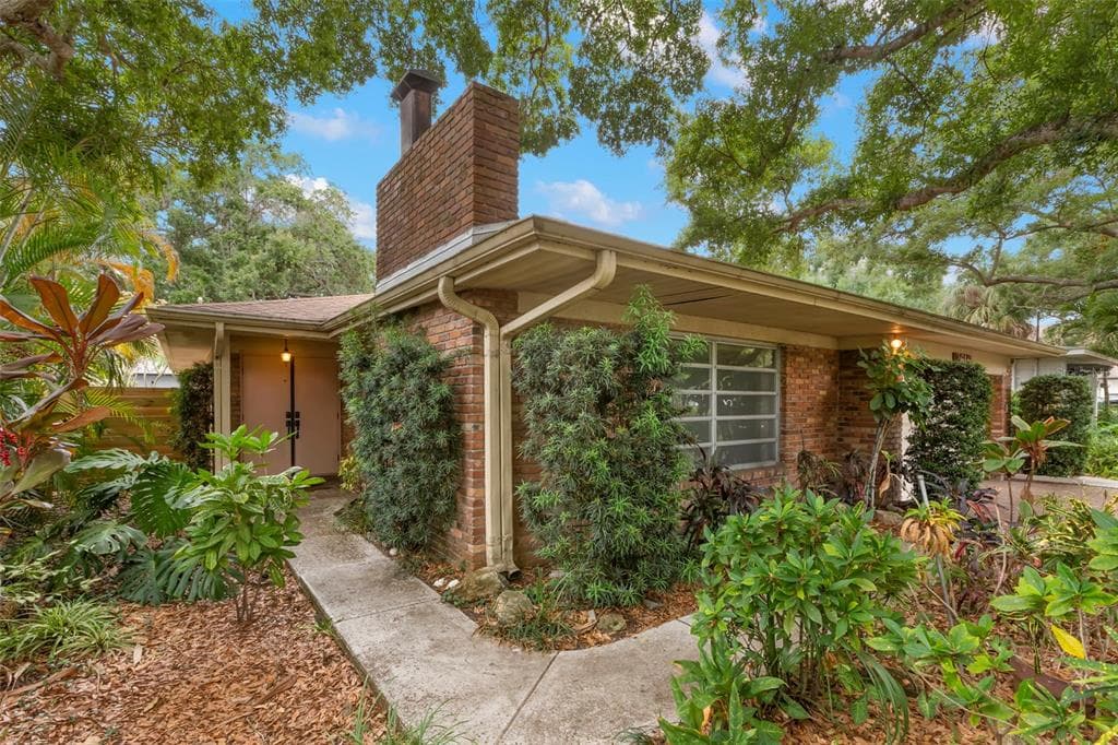 2616 S TORONTO AVENUE TAMPA, FL 33629