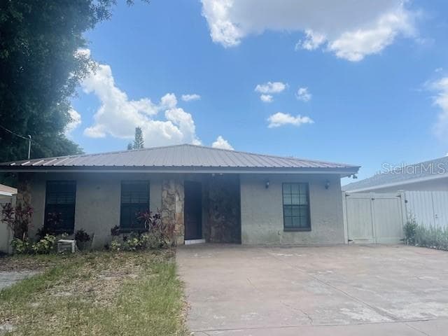 3804 W HAMILTON AVENUE TAMPA, FL 33614
