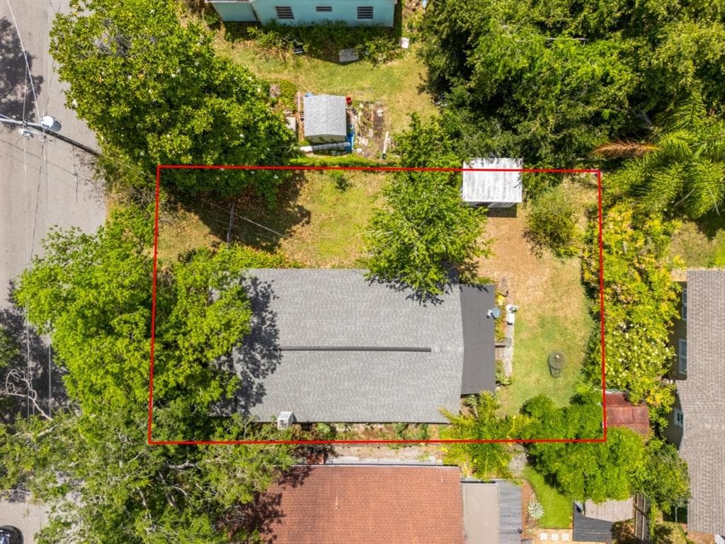303 W IDLEWILD AVENUE TAMPA, FL 33604
