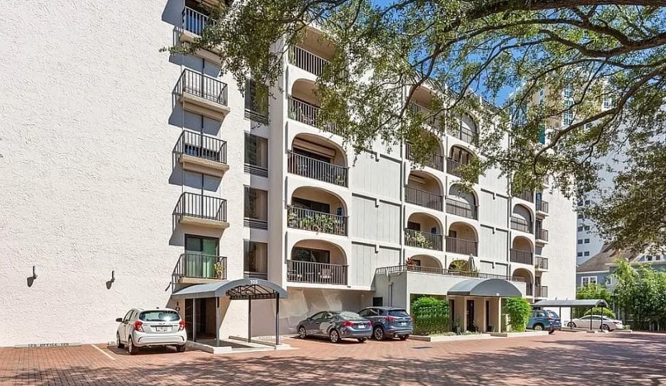 105 4TH AVENUE NE UNIT 223 ST PETERSBURG, FL 33701