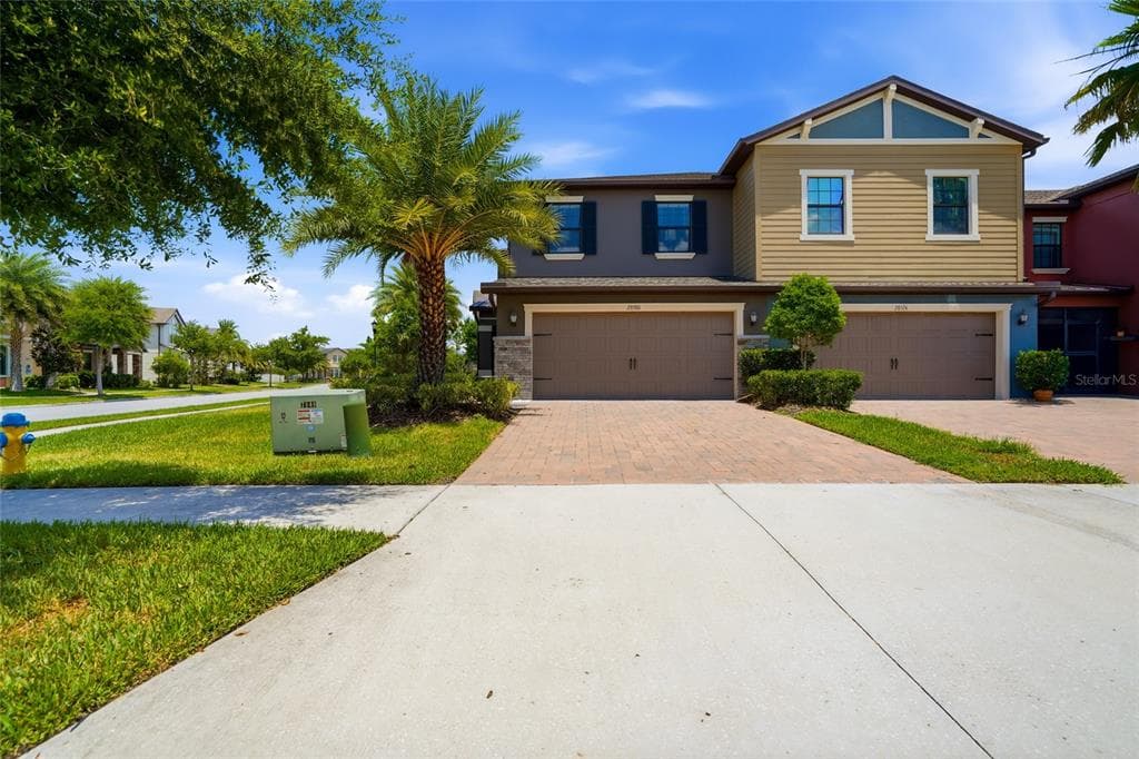28580 TRANQUIL LAKE CIRCLE WESLEY CHAPEL, FL 33543