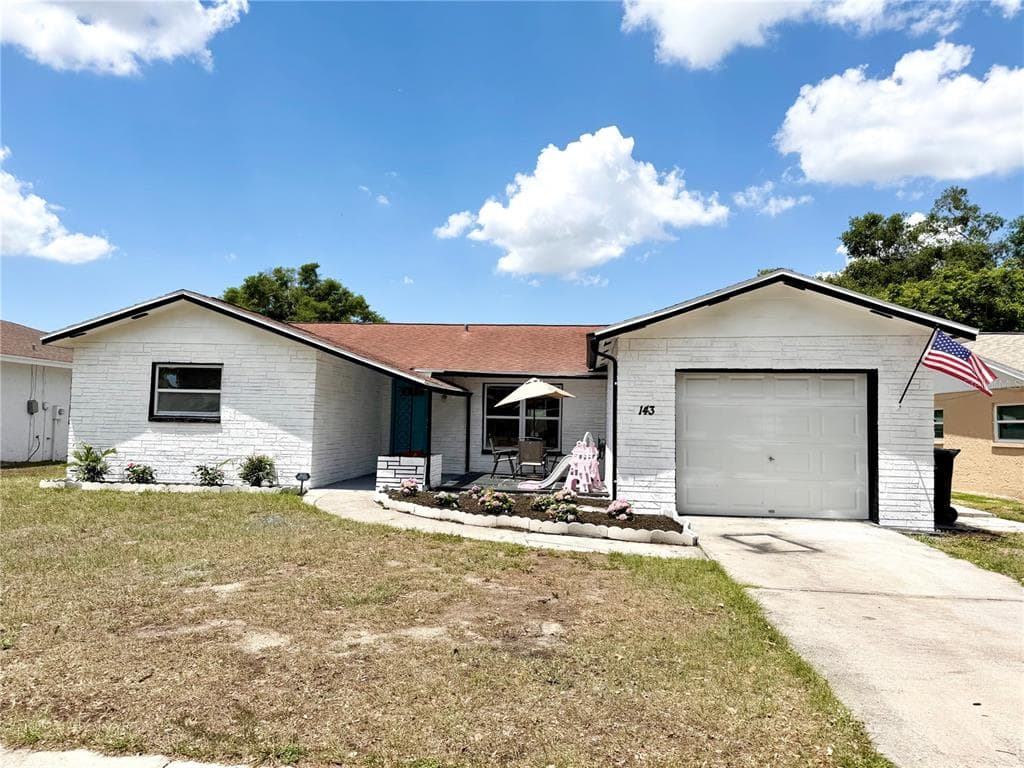 143 VALLEY CIRCLE BRANDON, FL 33510