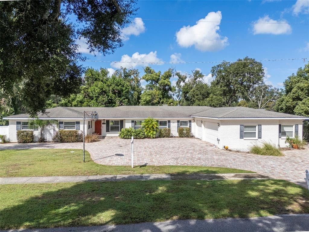 712 S OAKWOOD AVENUE BRANDON, FL 33511