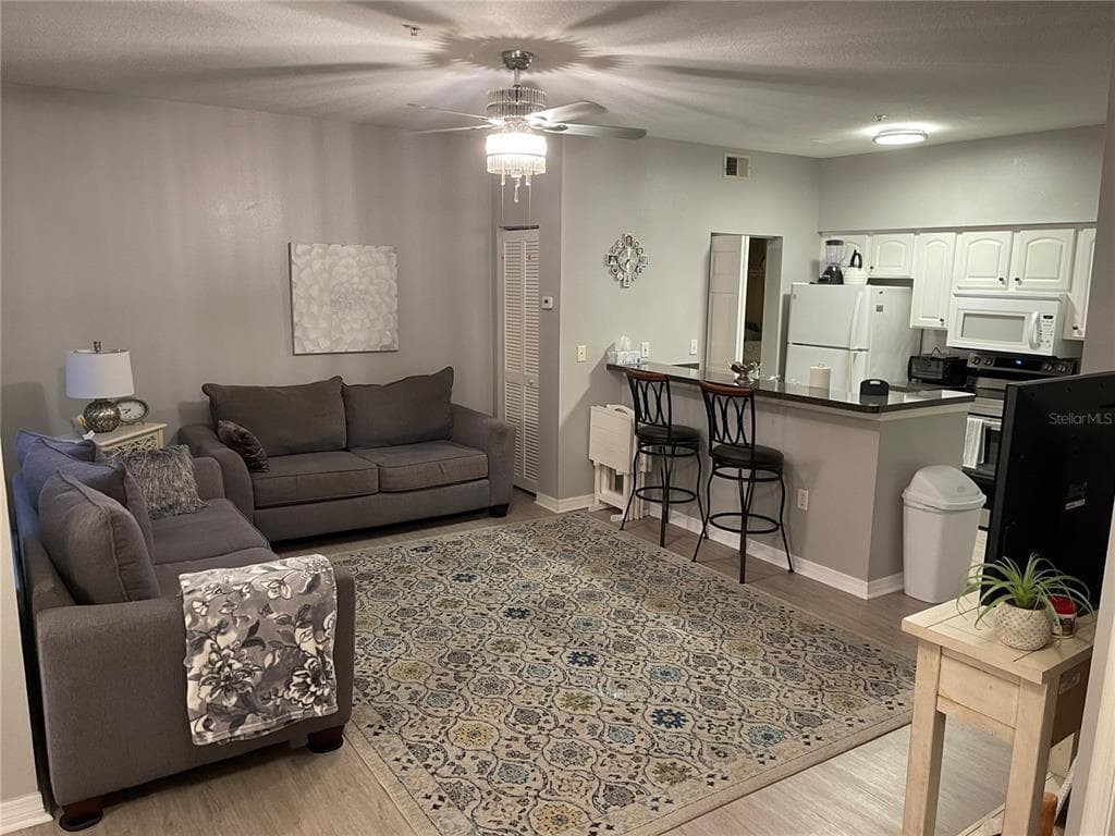 10764 70TH AVENUE UNIT 2207 SEMINOLE, FL 33772