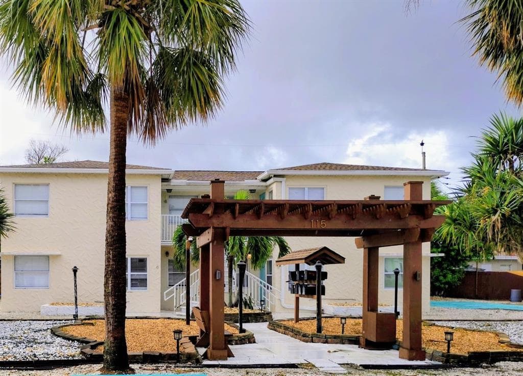 115 145TH AVENUE E UNIT 6