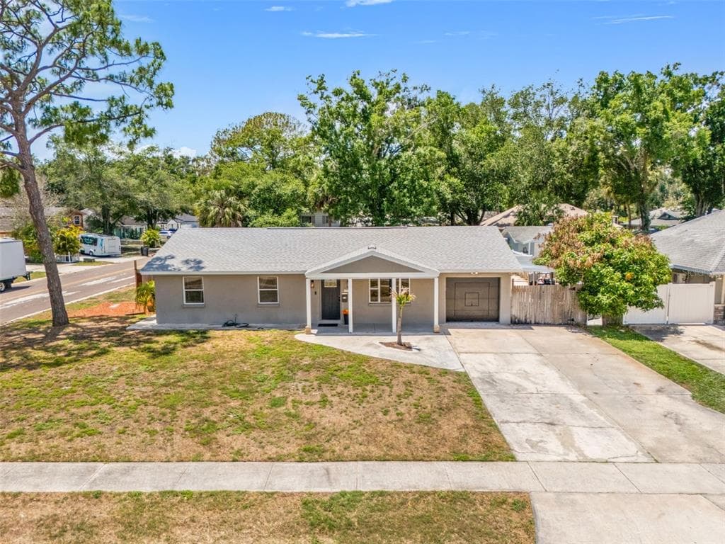 6802 CRESTHILL COURT TAMPA, FL 33615