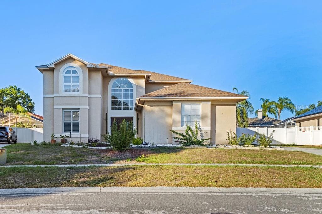 811 SANDCASTLE CIRCLE BRANDON, FL 33511