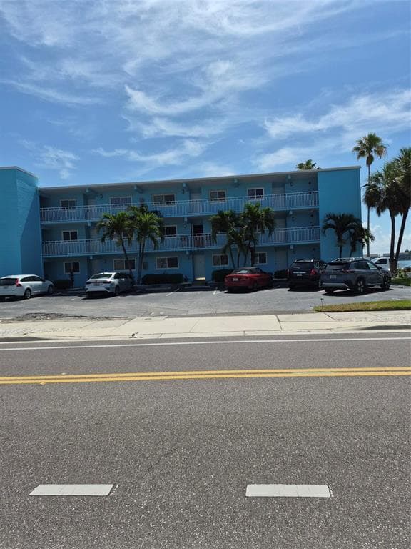 1505 PASS A GRILLE WAY UNIT 17 ST PETE BEACH, FL 33706