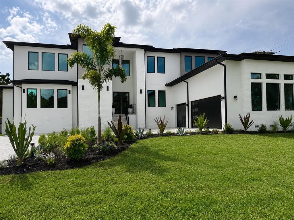4706 W SAN CARLOS STREET TAMPA, FL 33629