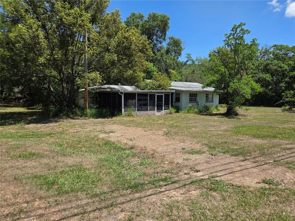 3810 E LUMSDEN ROAD VALRICO, FL 33594