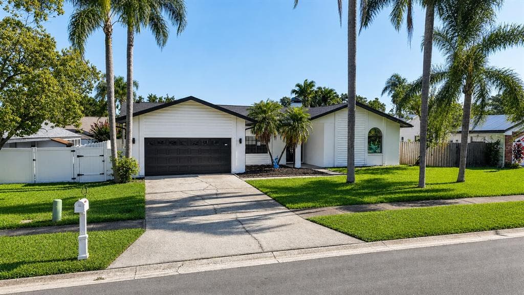 2135 VANCE AVENUE PALM HARBOR, FL 34683