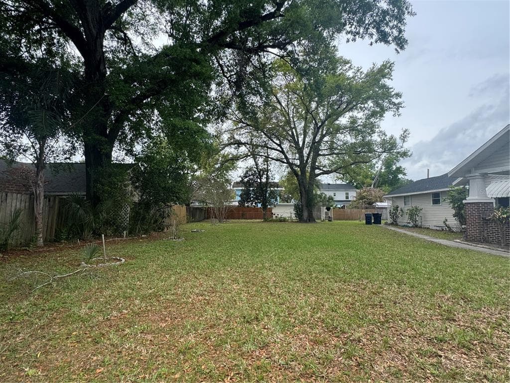 5804 N CHEROKEE AVENUE TAMPA, FL 33604