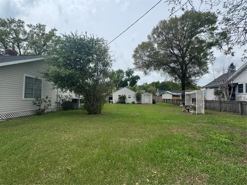 5808 N CHEROKEE AVENUE TAMPA, FL 33604