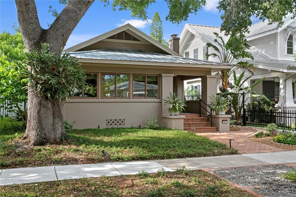 161 15TH AVENUE NE ST PETERSBURG, FL 33704