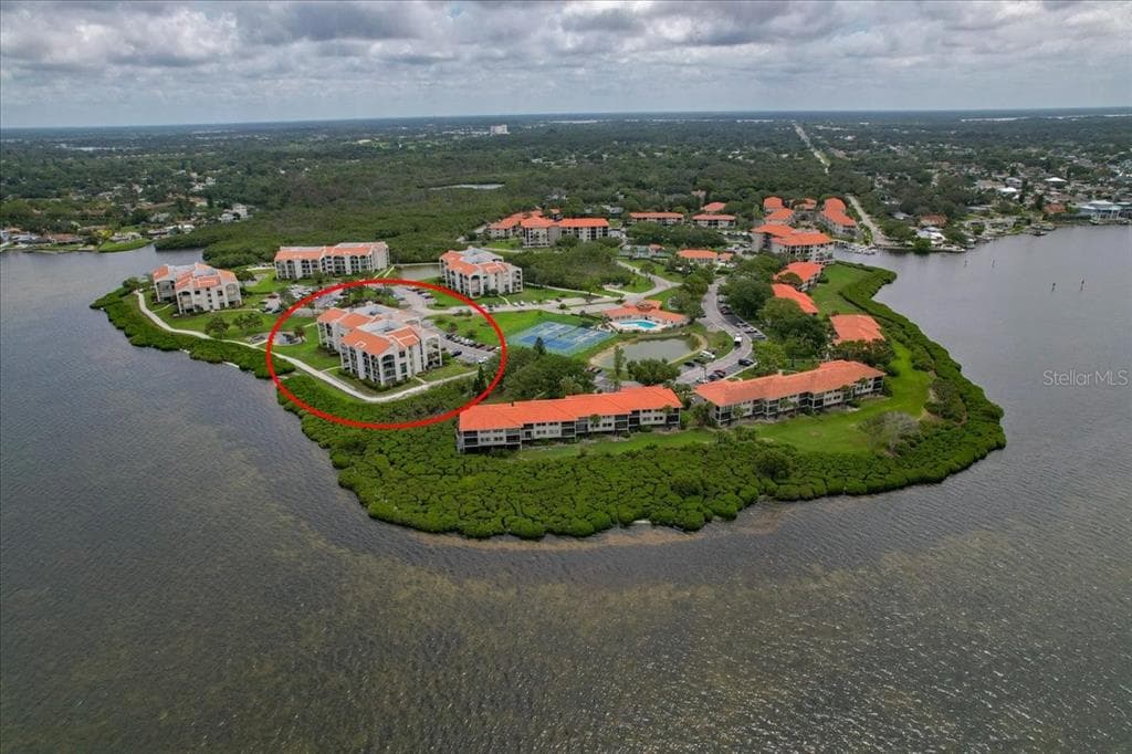 401 MARINER DRIVE UNIT 401 TARPON SPRINGS, FL 34689