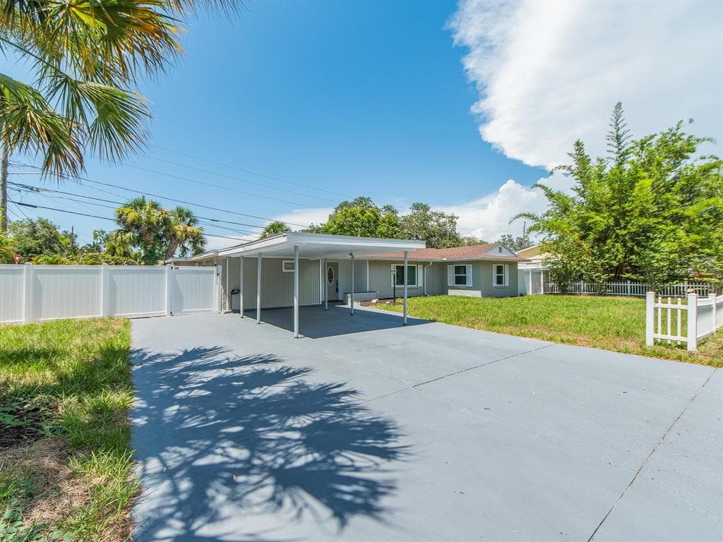 502 LEXINGTON STREET DUNEDIN, FL 34698