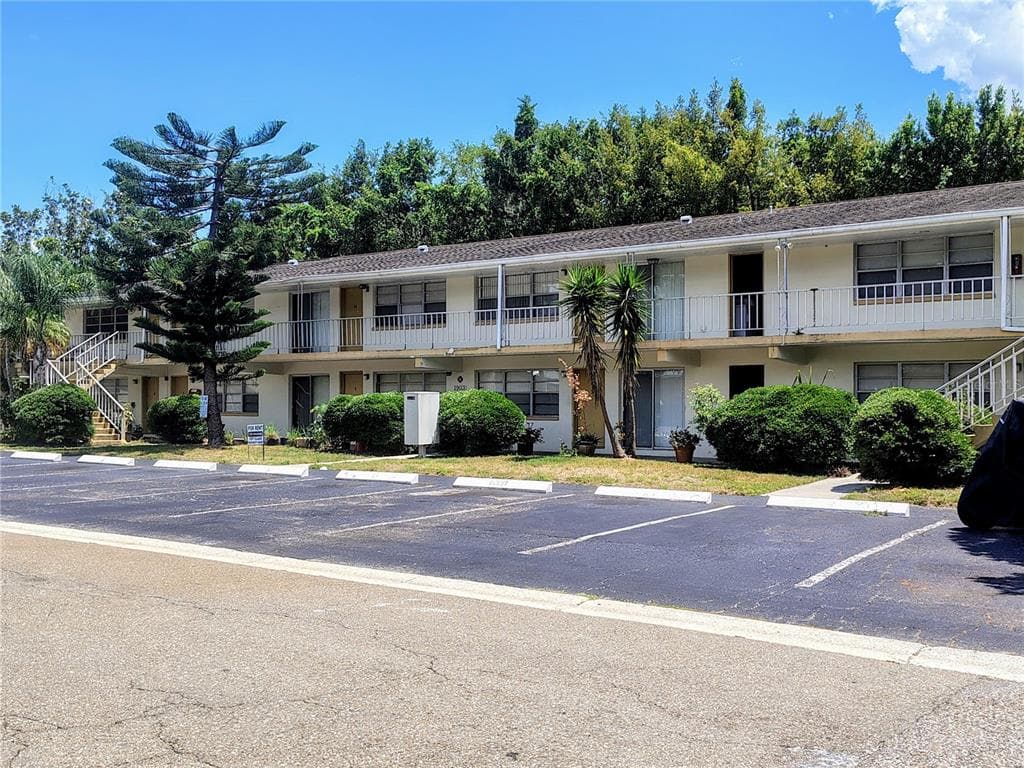 1903 RAINBOW DRIVE UNIT 10 CLEARWATER, FL 33765