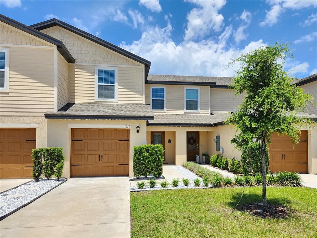 1679 WYNFORD CIRCLE TAVARES, FL 32778