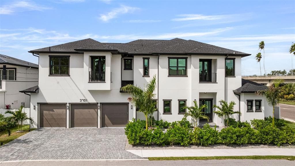 3701 S LYNWOOD AVENUE TAMPA, FL 33611