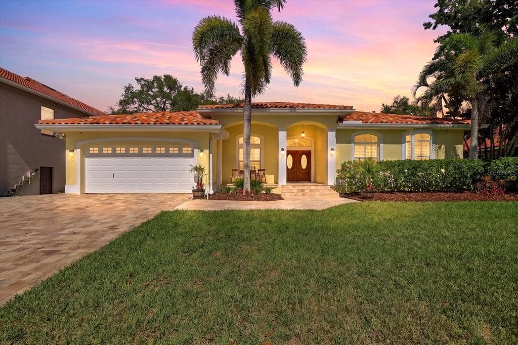 1038 WIDEVIEW AVENUE TARPON SPRINGS, FL 34689