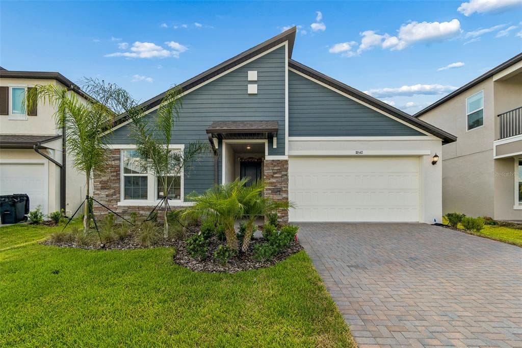 18542 SERENE LAKE LOOP LUTZ, FL 33548