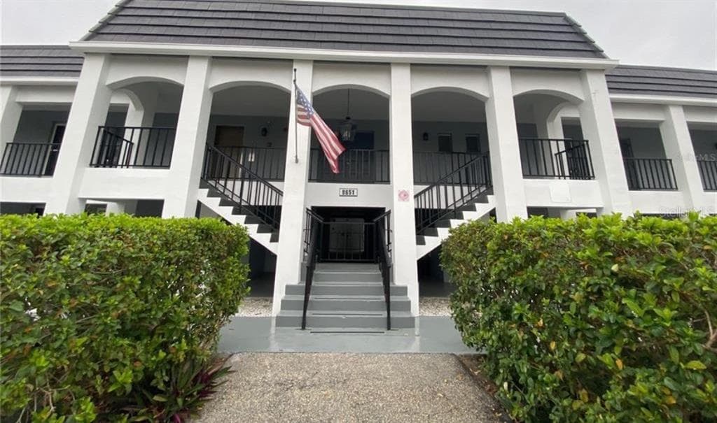 8651 10TH STREET N UNIT 210 ST PETERSBURG, FL 33702