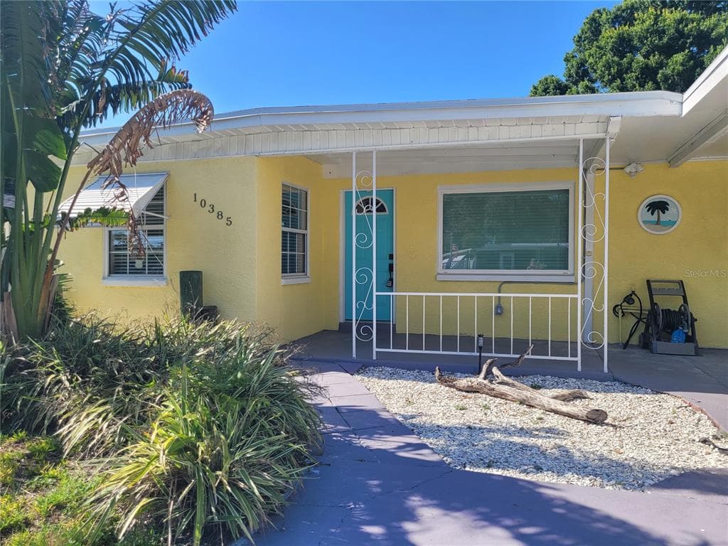 10385 111TH PLACE LARGO, FL 33773