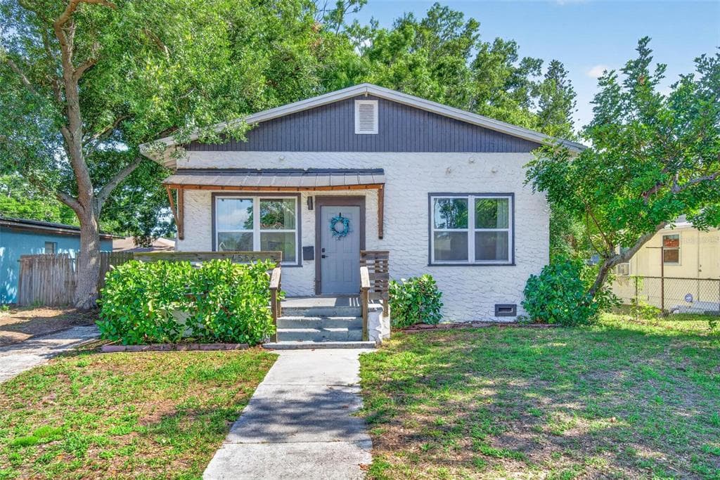 4556 YARMOUTH AVENUE S ST PETERSBURG, FL 33711