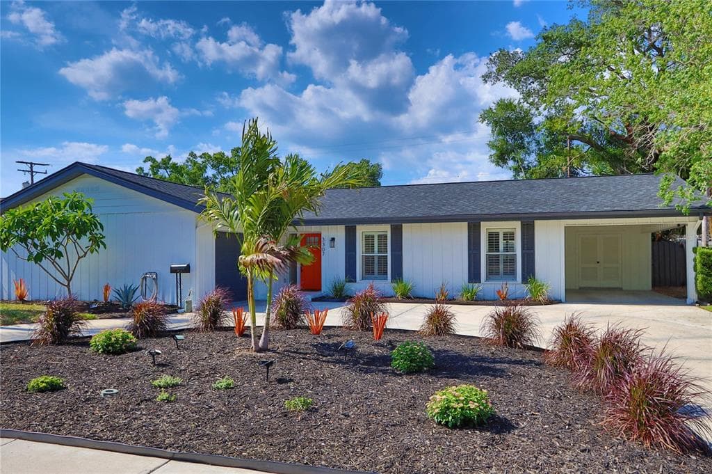3307 NAKORA DRIVE TAMPA, FL 33618