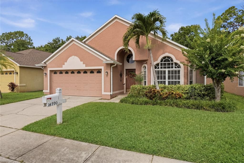 14990 HIDDEN OAKS CIRCLE CLEARWATER, FL 33764