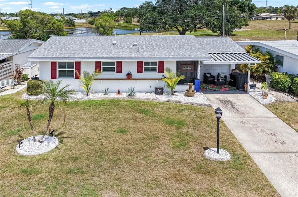 901 AUGUSTA DRIVE SUN CITY CENTER, FL 33573