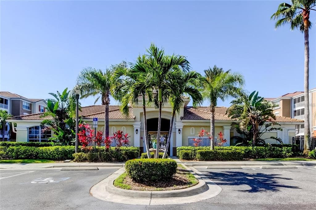 7903 SEMINOLE BOULEVARD UNIT 2103