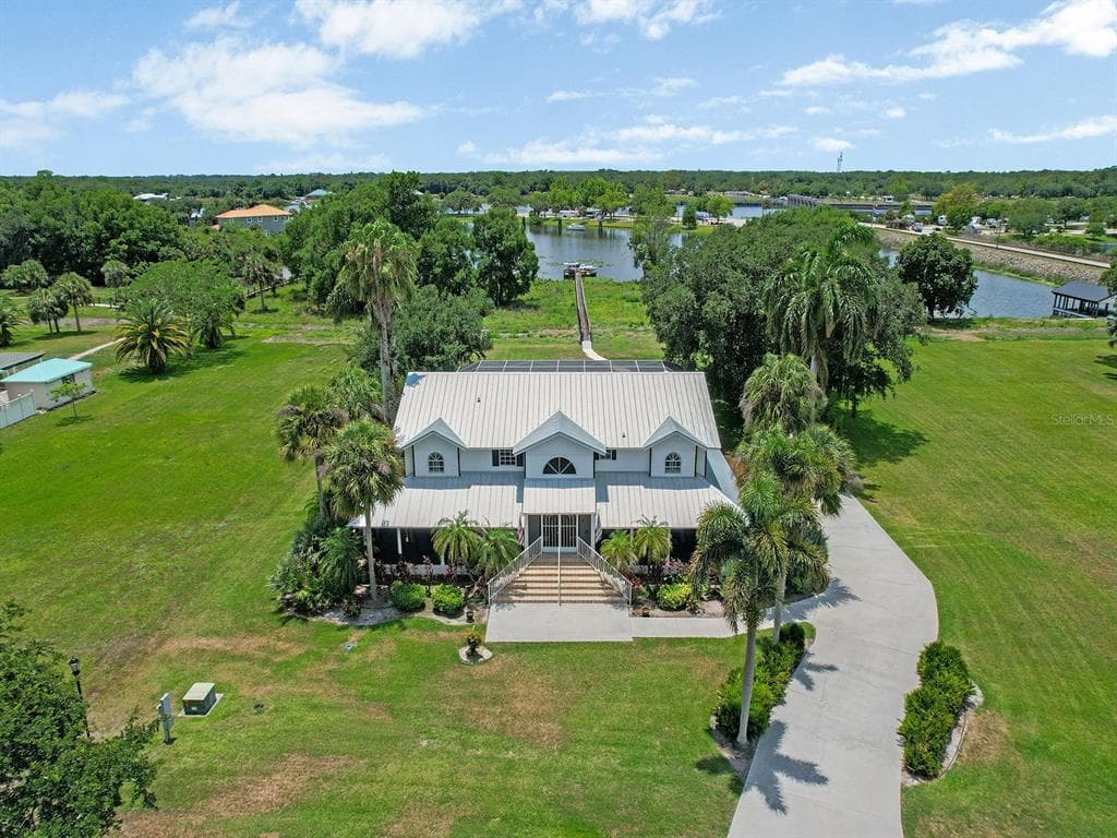 16270 FOREST MIST COURT ALVA, FL 33920