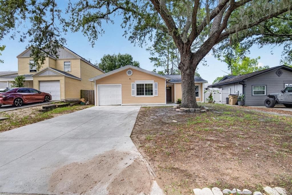 7606 LEON AVENUE TAMPA, FL 33637
