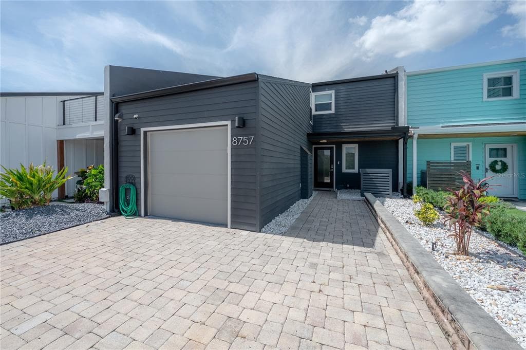 8757 BAY POINTE DRIVE