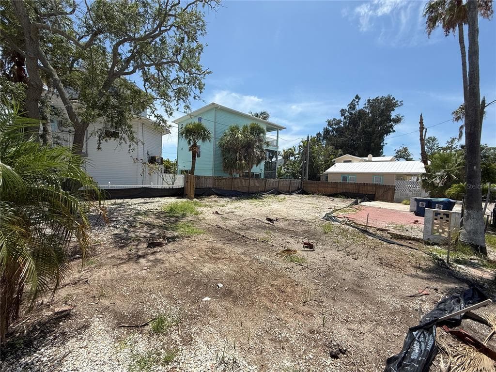8586 E BAY DRIVE TREASURE ISLAND, FL 33706