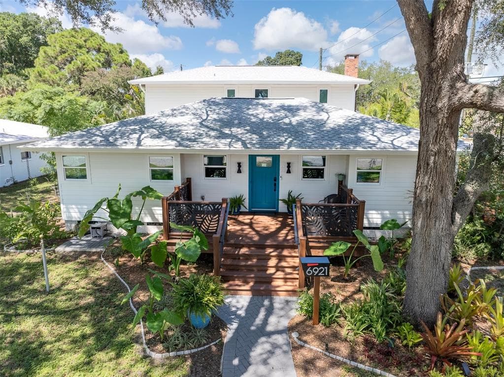 6921 MANGO AVENUE S ST PETERSBURG, FL 33707