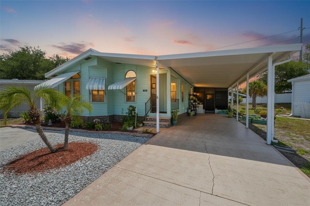 192 S PORT ROYAL LANE APOLLO BEACH, FL 33572