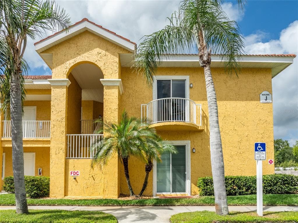 21012 PICASSO COURT UNIT 202 LAND O LAKES, FL 34637