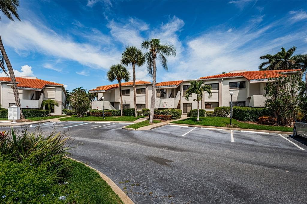 6273 BAHIA DEL MAR BOULEVARD UNIT 116 ST PETERSBURG, FL 33715