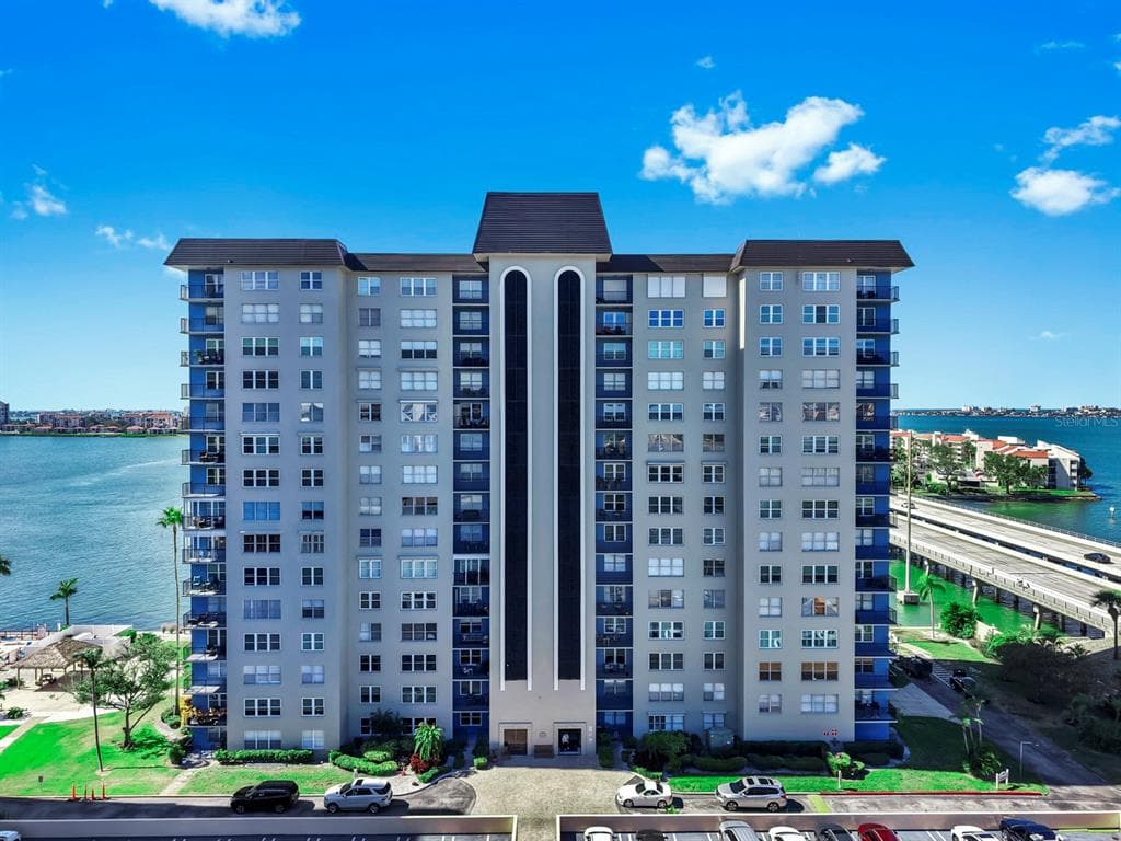 5220 BRITTANY DRIVE S UNIT 1501 ST PETERSBURG, FL 33715