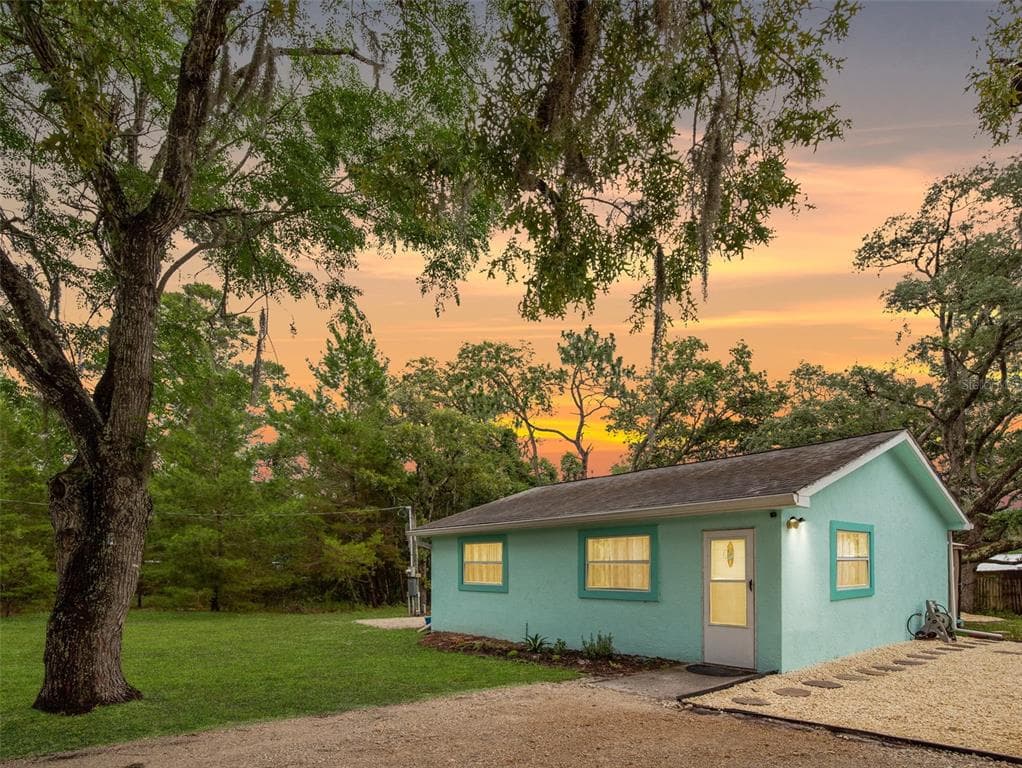 7206 SCHERING STREET WEEKI WACHEE, FL 34613