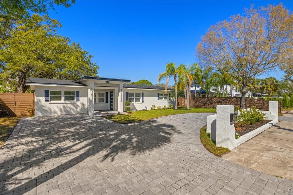 2117 S WEST SHORE BOULEVARD TAMPA, FL 33629