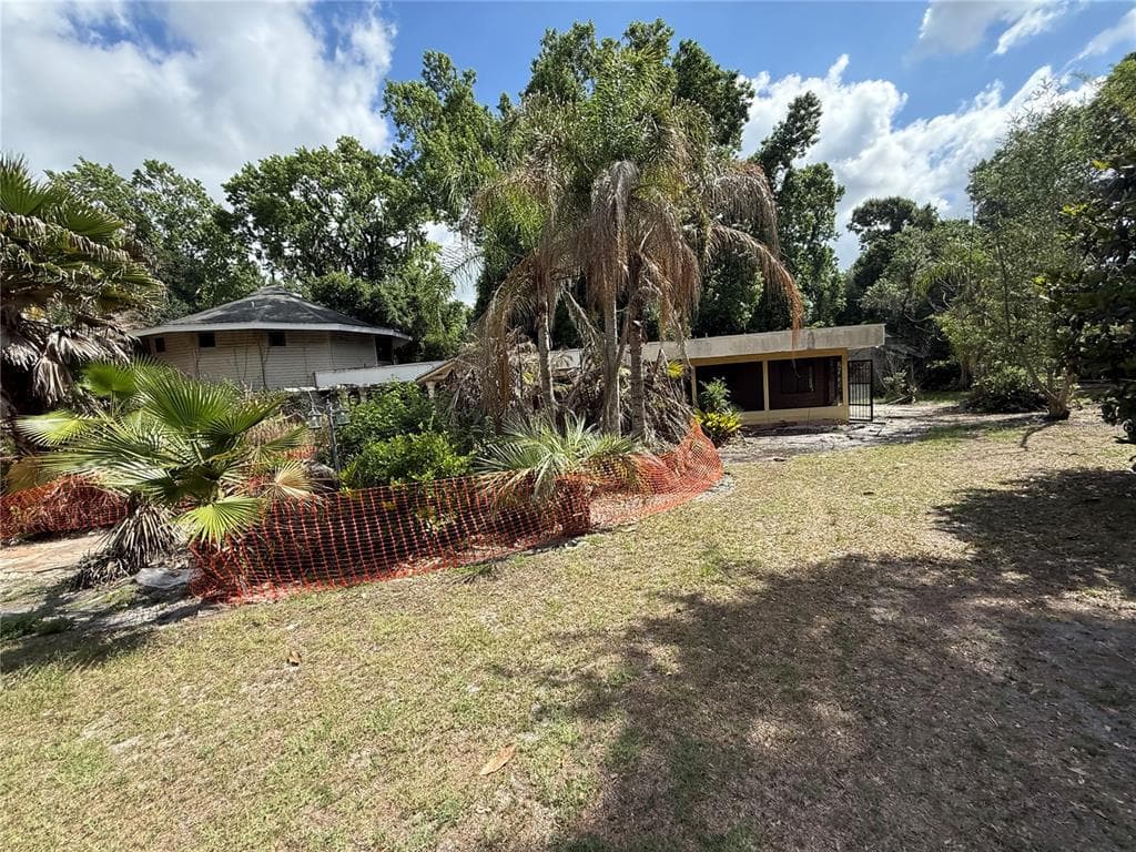 6904 PINETREE LANE E LAKELAND, FL 33811