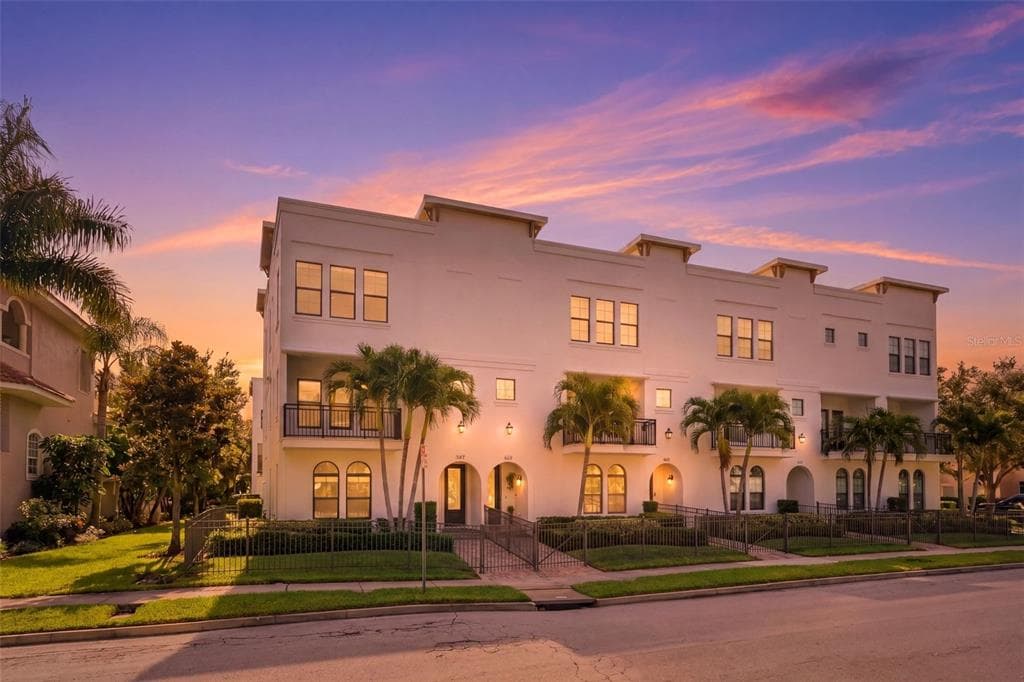 1867 5TH STREET N ST PETERSBURG, FL 33704